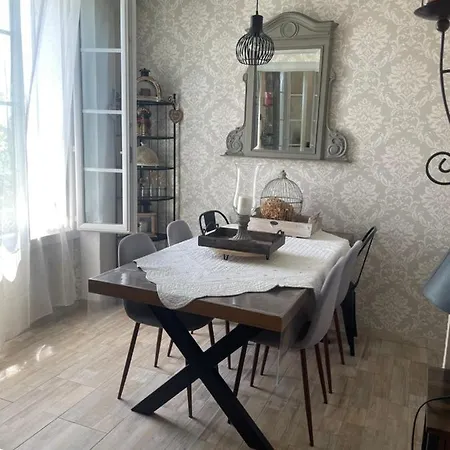 Apartment Avec Jardin En L'Isle-sur-la-Sorgue