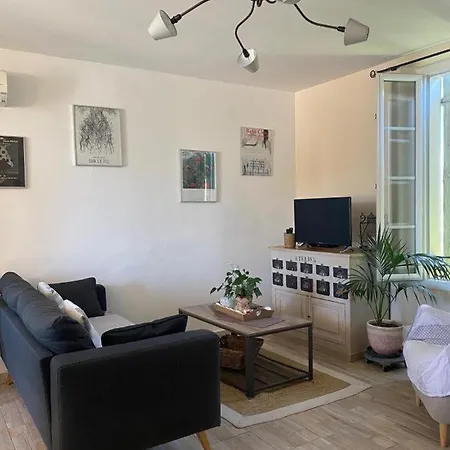 Apartment Avec Jardin En